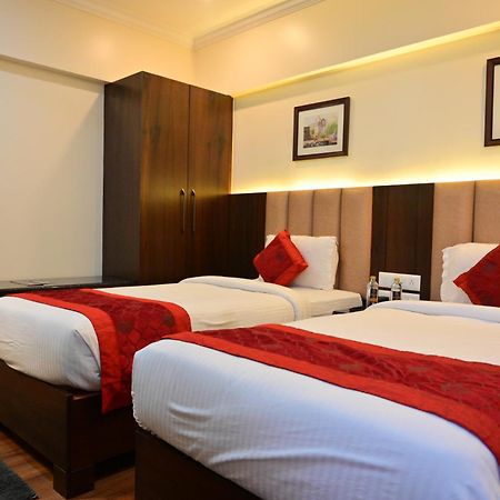 Hotel Golden Riviera Mysore Exterior photo