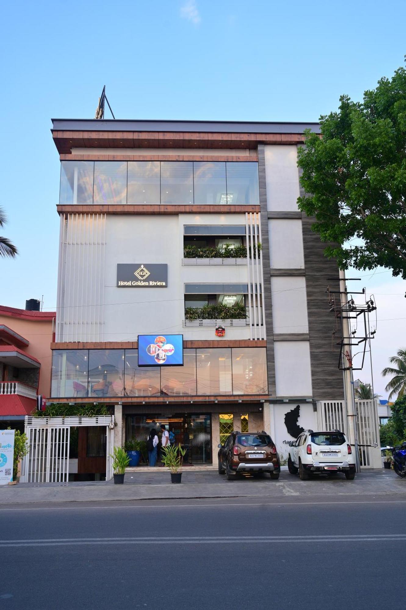 Hotel Golden Riviera Mysore Exterior photo